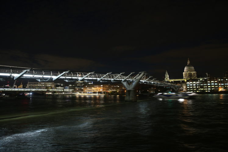 illuminated river boat tours